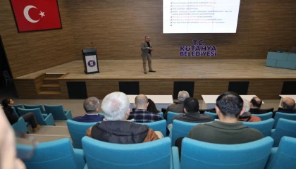 Kütahya Belediyesi hizmet için eğitimleri sürdürüyor