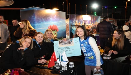 Nilüfer’in Sultanları özel günde taraftarıyla buluştu