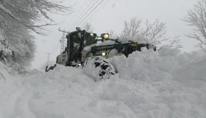 Ordu’da Büyükşehir ekipleri karla mücadelede sahada