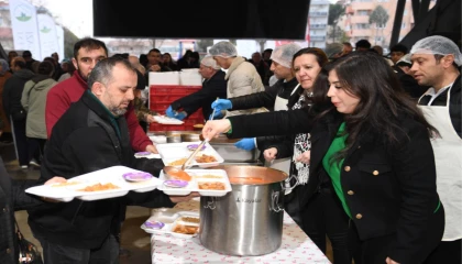 Osmangazi’de Ramazan bereketi 1050 Konutlar’da paylaşıldı