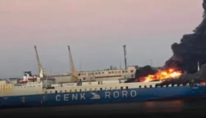 Rusya, Yunan gemisini vurdu