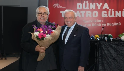 Rutkay Aziz Dünya Tiyatro Günü’nde Nilüferlilerle buluştu