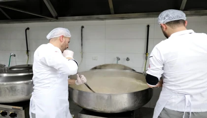 Sakarya’da 90 bin kişilik iftar yemeği kendi kazanlarında pişiriyor