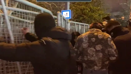 Saraçhane’de polis bariyerlerine saldıran maskeli 35 şüpheli gözaltında