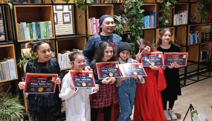 Ünlü tiyatro tiratları Bursa’da çocukların yorumuyla sahnelendi