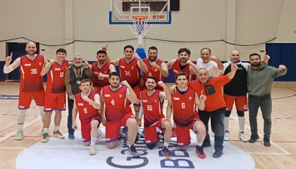 Ağrı’nın ilk basketbol takımı playoff’a lider yükseldi