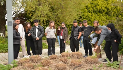 Balıkesir’de öğrenciler doğanın inceliklerini öğreniyor