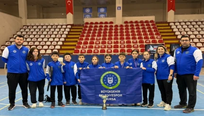 Bursa Büyükşehir Belediyespor Amasya’da madalyaları topladı