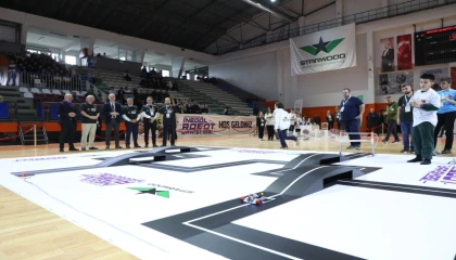 Bursa İnegöl’ün mucitleri robotlarını yarıştırdı