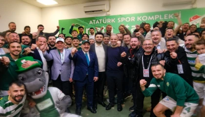Bursaspor taraftarına deplasman desteği... Otobüs sözleri peş peşe geldi