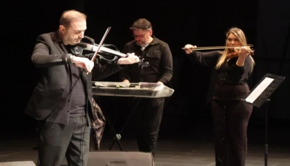 Çayırova’da keman dinletisi kulakların pasını sildi