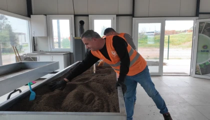 Çayırova’da kompost üretim tesisi toprağa can oluyor