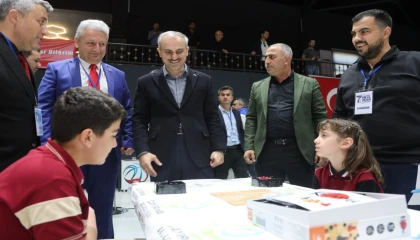 Çayırovalı öğrenciler akıl ve zeka oyunlarında ter döküyor