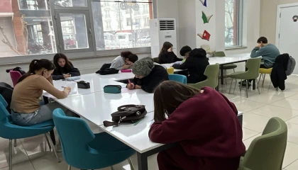 Çınar Akademi’nin mahalle etütleri pekiştiriyor