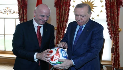 Cumhurbaşkanı Erdoğan, FIFA Başkanı’nı Dolmabahçe’de kabul etti