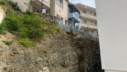 Edirne Keşan’da çökme tehlikesi! Mahalleli tedirgin