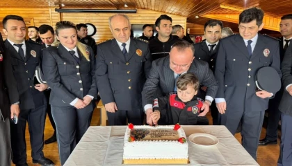 Hopa Kaymakamı Arslantürk polisleri kabul etti