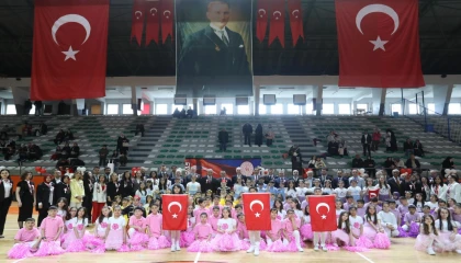 İnegöl’de 23 Nisan Ulusal Egemenlik ve Çocuk Bayramı coşkuyla kutlandı