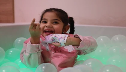 Irak’tan gelen aile, Gonca ile umuda tutundu