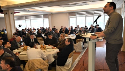 İzmir Bornova’da sanayi esnafıyla aynı sofrada