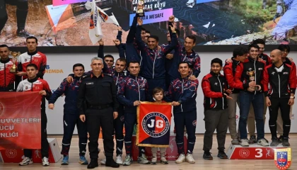 Jandarma Gücü oryantiringte Türkiye Şampiyonu