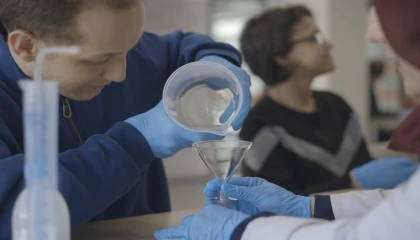 Kocaeli’de gençler ve özel bireylerden sakız kokulu kolonya