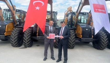 Kütahya Belediyesi’ne TBB’den yeni iş makinesi desteği