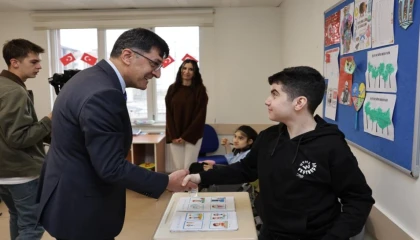 Kütahya’da Başkan Kahveci’den ’özel eğitim’ ziyareti