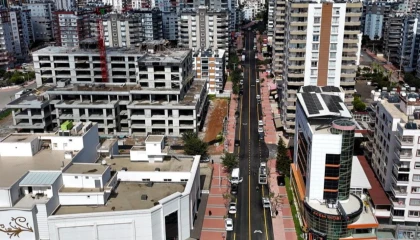 Mersin Mezitli’de 600 metrelik yol yenilendi
