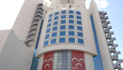 MHP 3 ilde teşkilatları feshetti! Kütahya, Eskişehir ve Kars’a atamalar yapıldı