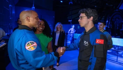 Türk astronot Atasever’den nostaljik ve hedef mesajlı paylaşım