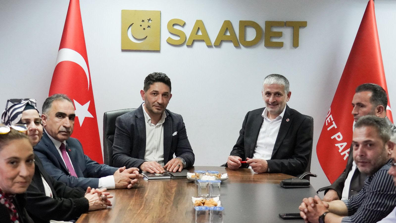 Saadet Partisi Bursa’da Dünya Gönüllüler Derneği’ni Ağırladı