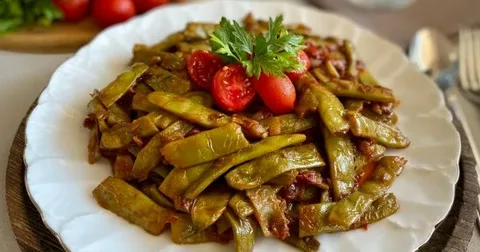 Taze Fasulye Kavurması Tarifi Yaz Sofralarının Vazgeçilmezi