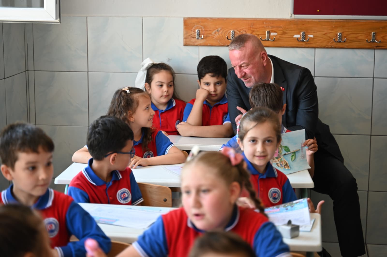 Karacabey’de Karne Heyecanı Başkan Karabatı Öğrencilerle mi?