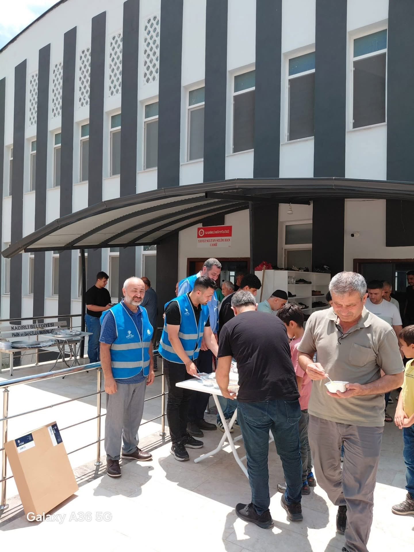 Kadirli’de Aşure Etkinliği Yoğun Katılımla Gerçekleşti