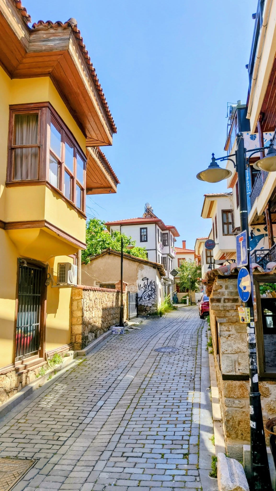 Antalya Kaleiçi Yerli ve Yabancı Turistlerin Gözdesi