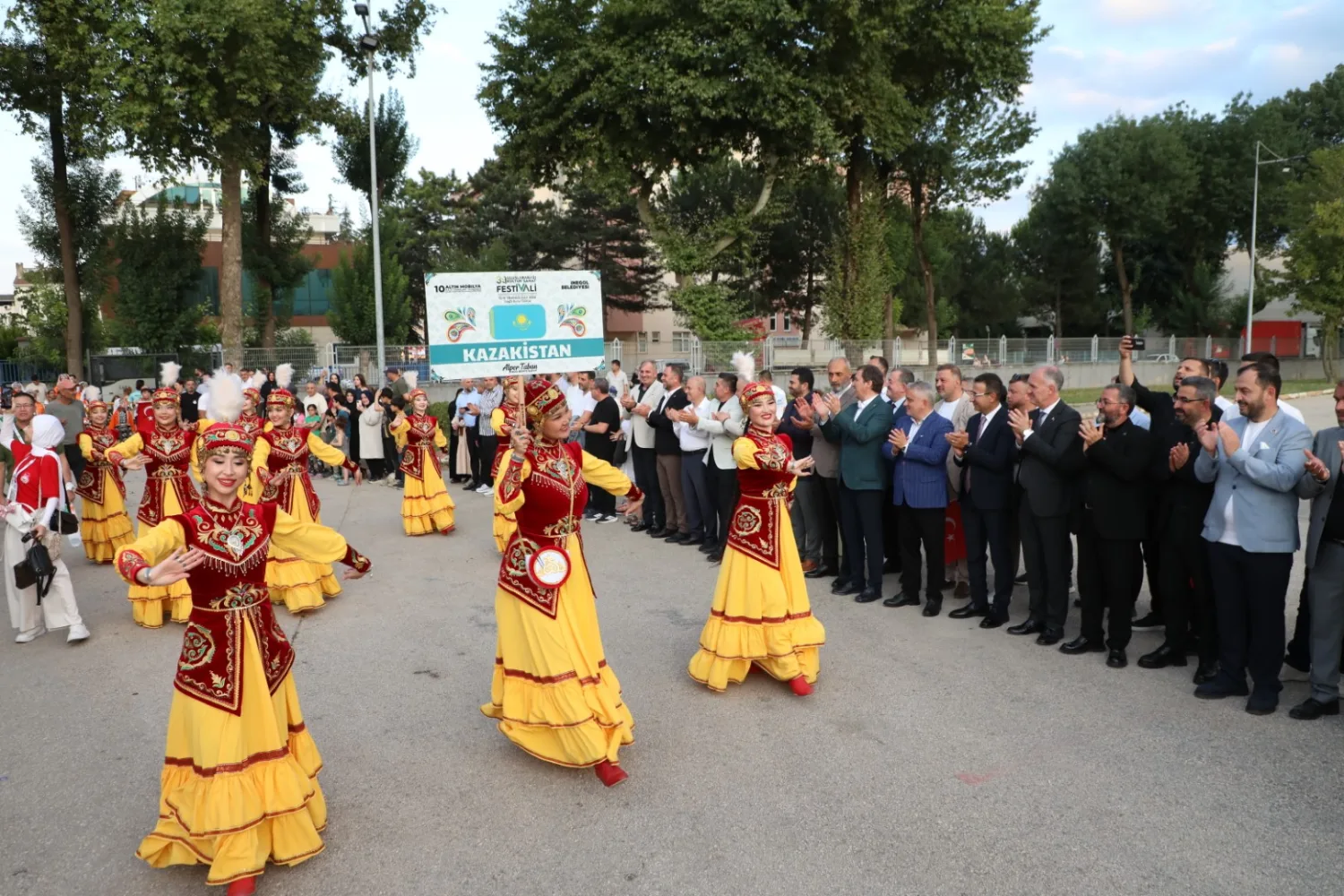 İnegöl Kültür Sanat Festivali Coşkuyla Tamamlandı