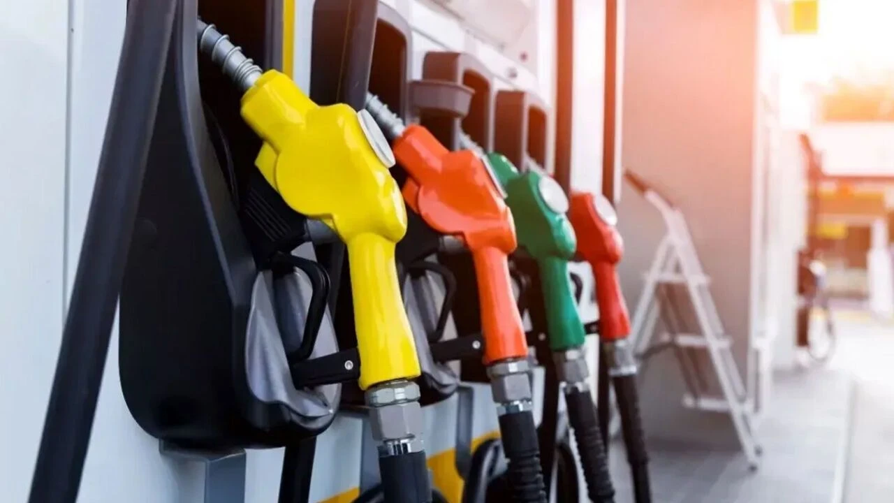 Benzin ve Motorine Zam Geldi Fiyatlar Ne Kadar Oldu?