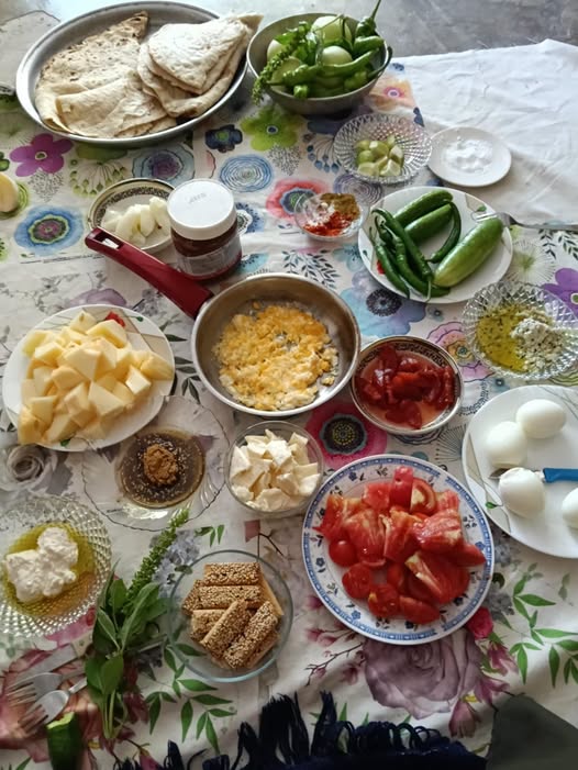 Köy Kahvaltılarında Doğallık ve Lezzet Bir Arada mı?